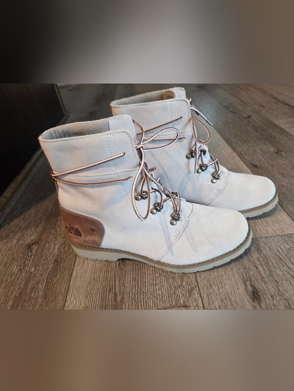 Almost New-The North Face, Icepick Creme Color Suede Boots. Women's Size 9.5